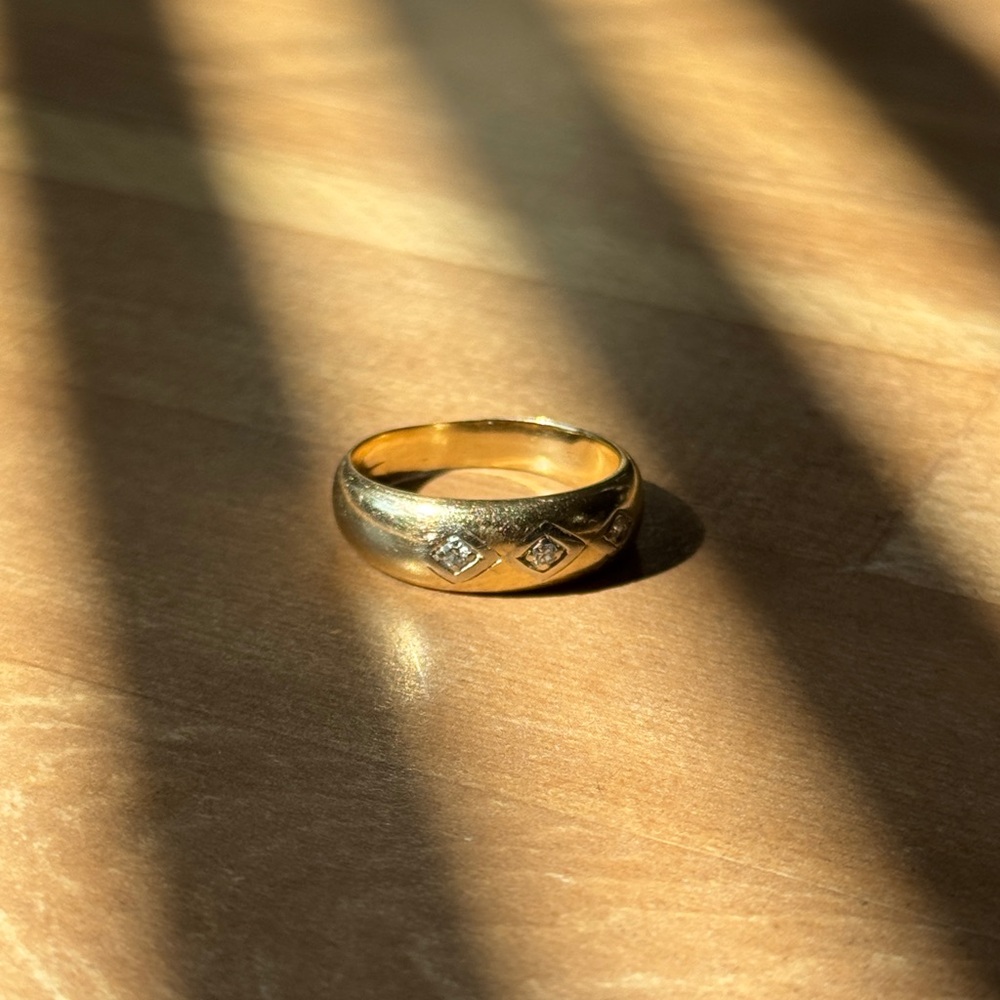 Vintage 14k yellow gold dome gypsy ring with diamonds